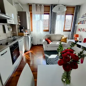 Premier , Milano Italia